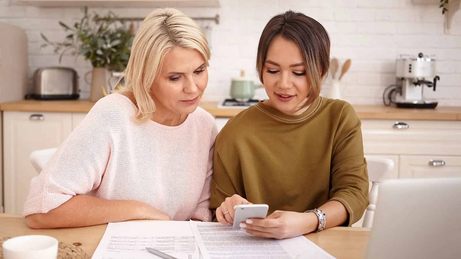 Где взять помощь в получении кредита если КИ испорчена?