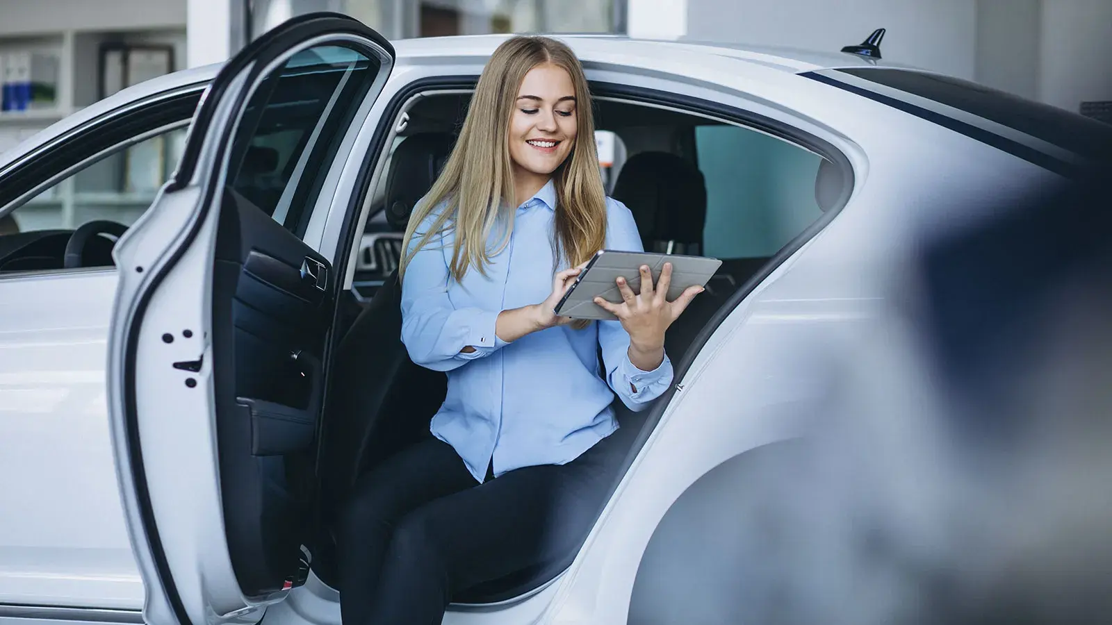 Как купить автомобиль в кредит и стоит ли это делать?